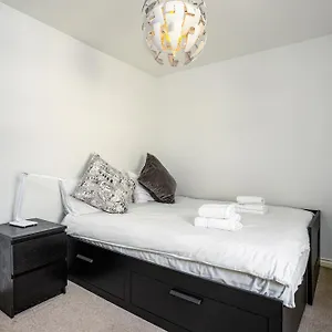 Apartment Comfy 2 Bedroom Near Centre, Edinburgh